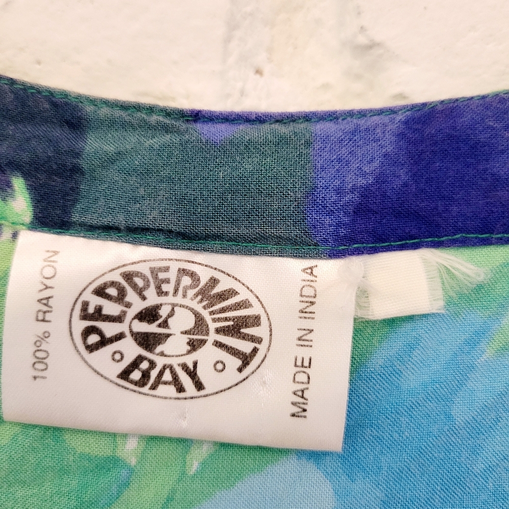 Peppermint Bay Size Small Women's Tropical Print Swimsuit Cover Up - Picture 3 of 7